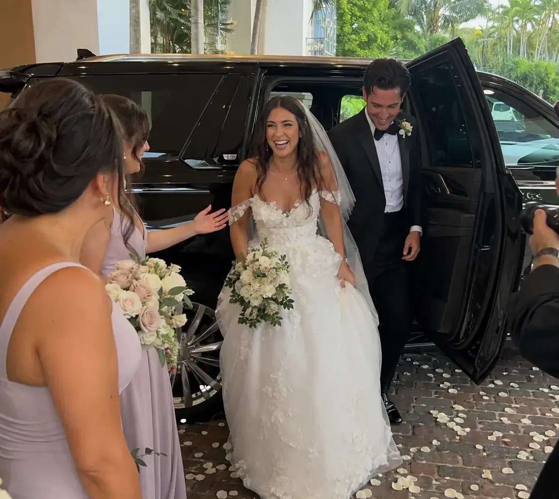 wedding-arrival-daytime